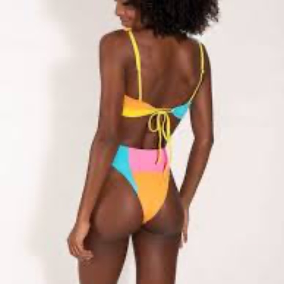 ONEONE Swimwear - Anastasia top + Lourdes bottom in Cockatoo - Picture 2 of 4